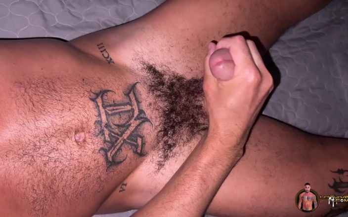Let them watch: Ricky xl, solo wichs hetero-typ bläst riesige ladung