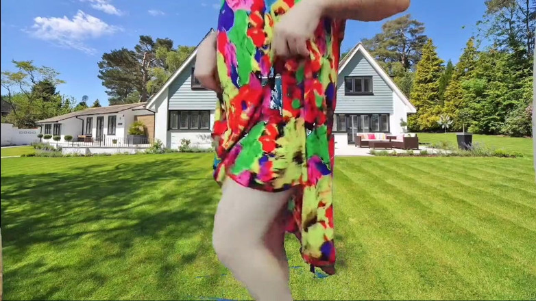 Kitty_Cross: बगीचे में हॉट किन्नर स्ट्रिपटीज़