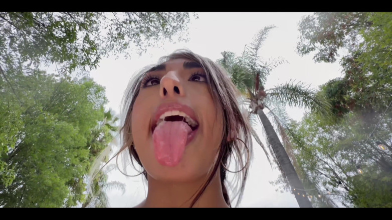 Luna Colombiana: Goddess Dominated