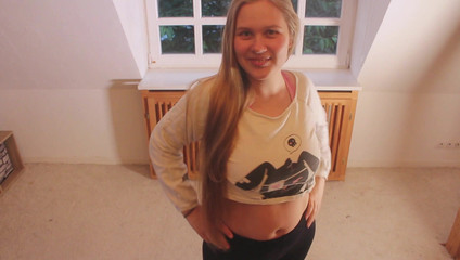 Maja Meer: 그는 내 클리토리스에 그의 페니스를 문지르고 내 팬티에 사정해!