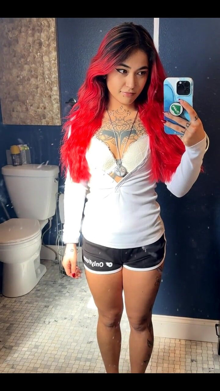 lilRavenFox: Little Woman
