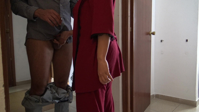 Stepmom Susan: Zahýbající manželka nechá poslíčka z Amazonu vystříkat se do její...