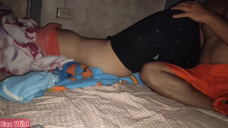 Eco Wild: This Is How I Wake up My Girlfriend When She's...