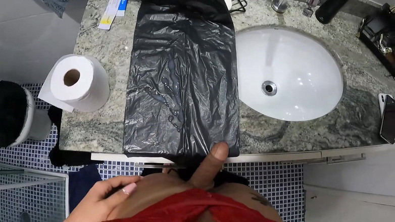 Agatha Lyra: 快速又美味的手淫。