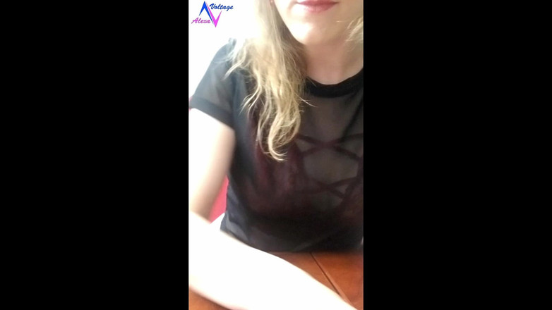 Alexa-Voltage: Nail Tapping Asmr