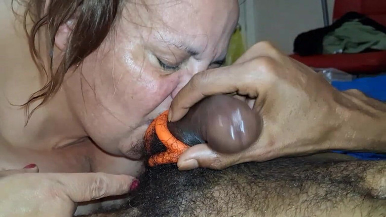 Poppiseed: Nazty Katt, Puño Polla Y A2M Censurada