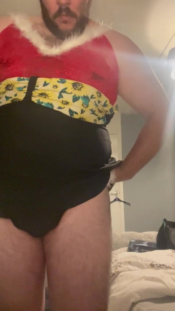 Shaun Cbt: Pikbondage met travestiet en extra bondagehanden geboeide aan kraag met...