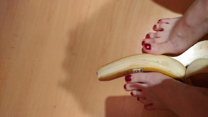 BadAssBitch: Footjob Red Toes Banana Crash