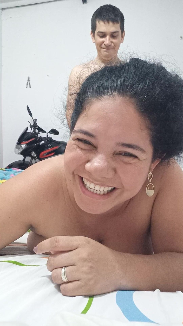 Valkyrieandluigy: 여친이 맛있게 따먹히다