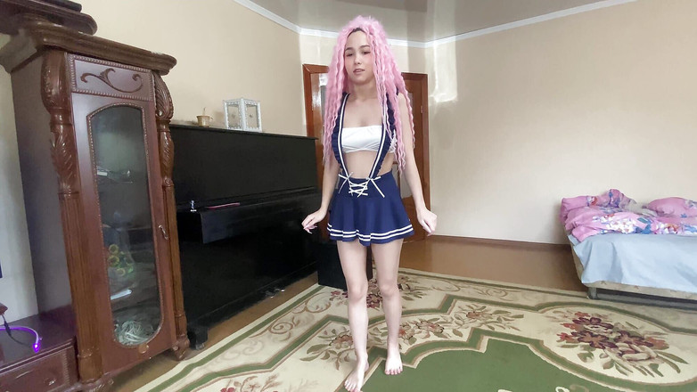 karina_lin: Sora vitregă îl prinde pe fratele vitreg masturbându-se