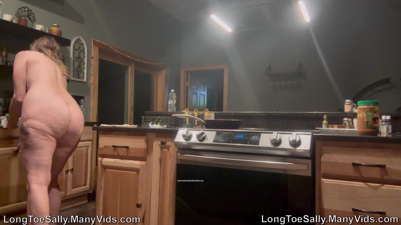 Long Toe Sally Big Buns: 大声 sob