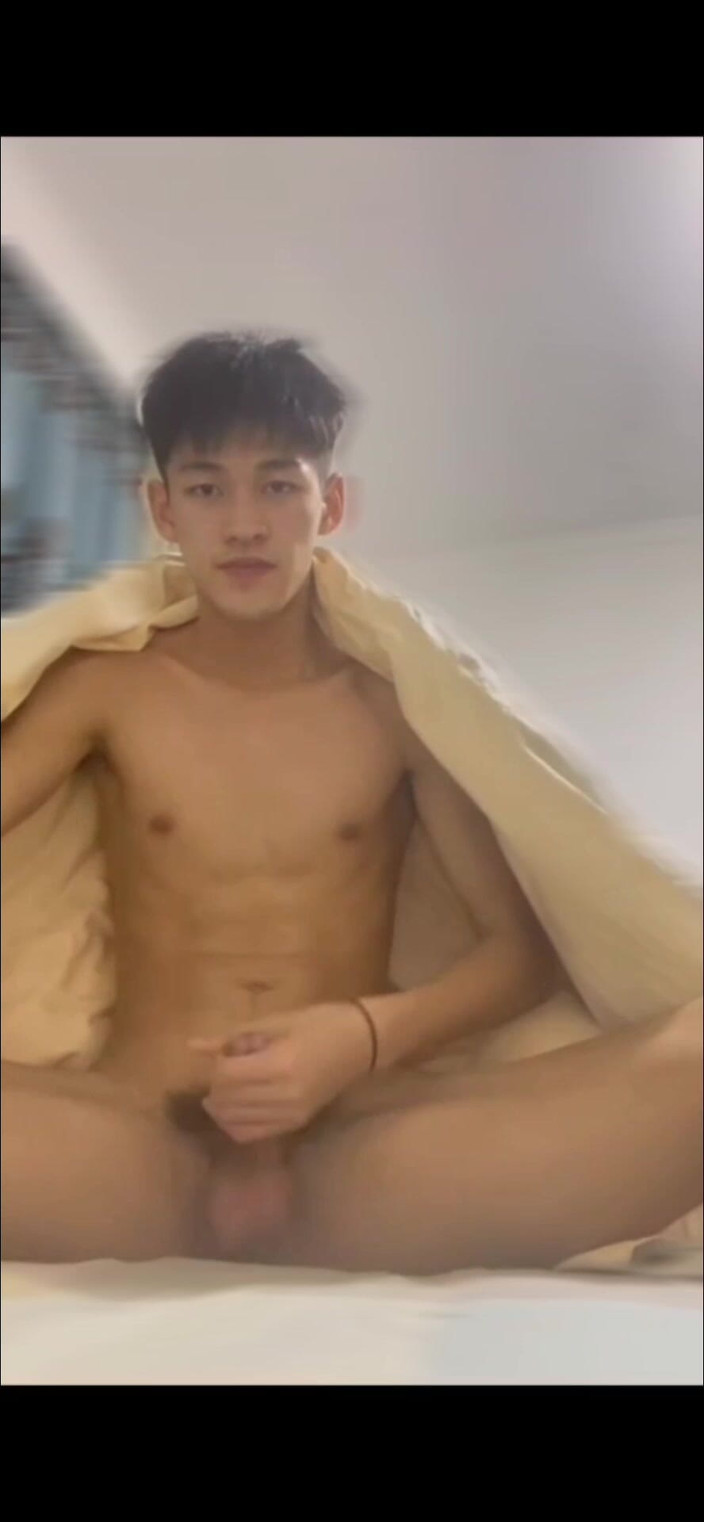 Louswee: Wet &amp; Wild, Kết thúc trên giường