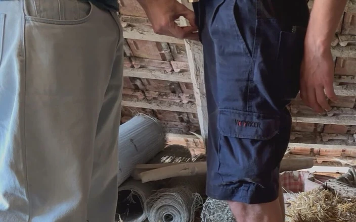 AntoGoesHunting: Mike visita o fazendeiro hetero casado e ele fode seu...