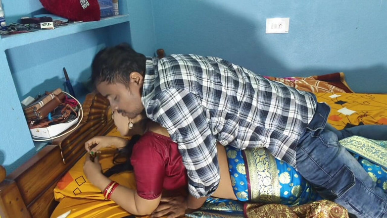 Sona bhabhi: Beautiful Indian Bengali Bhabhi Having Sex with Her Devar! Best...