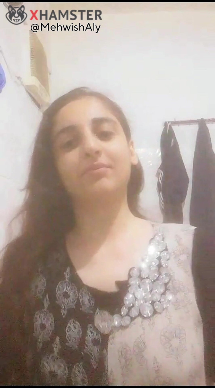 MehwishAly: ファンのための私のCZNショーボディ