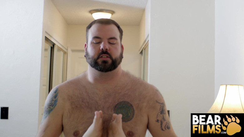 Bear Films: Bearfilms tätowierte Aiden storm fickt dean gauge behaartes loch
