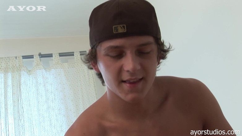 AYOR studios: 第一次在健身房