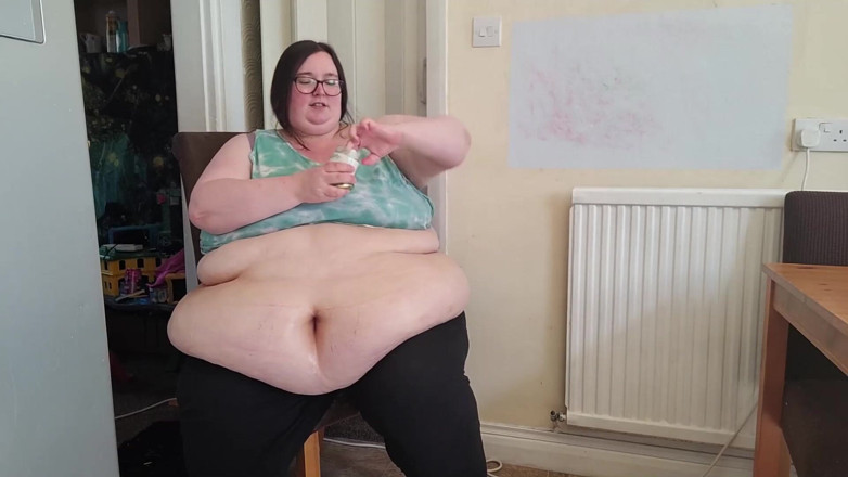 SSBBWLadyBrads: Olej kokosowy z brzucha