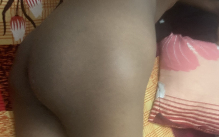 Bite_sizedArt8: Začíná být nadržená a třela si mého tvrdého ptáka