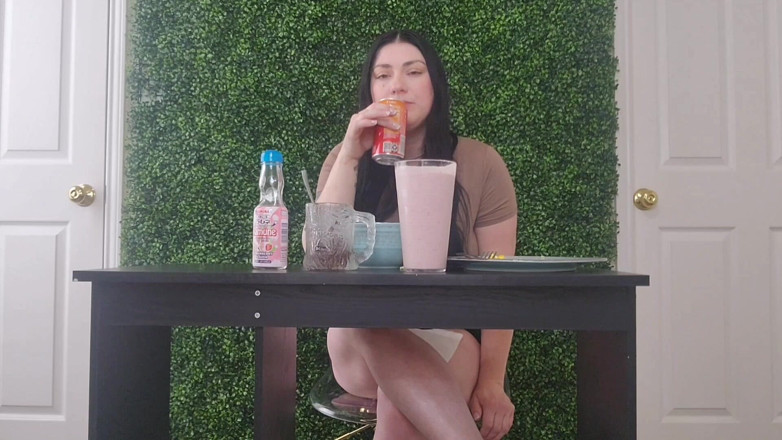 Julia Ryan: Gfe Mukbang Farting and Burping