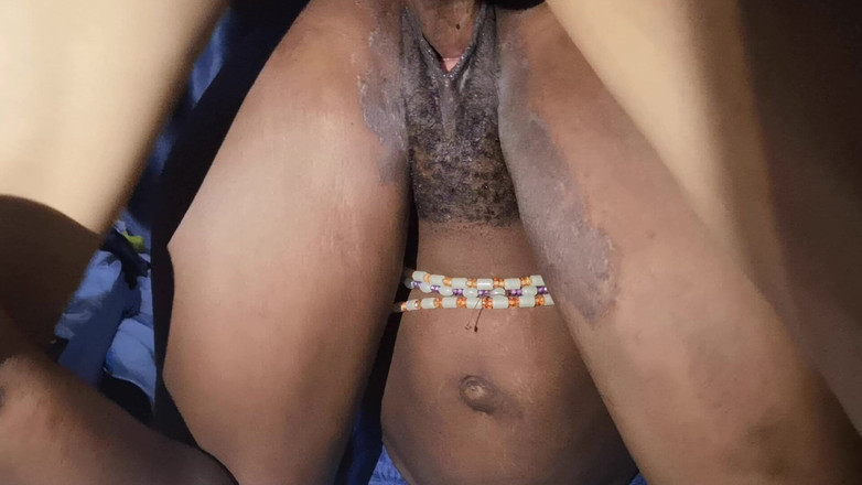 Hardrock365: Schwarzafrikanisches teenager-mädchen verliebt in eine große schwarze Anakonda in ihr...