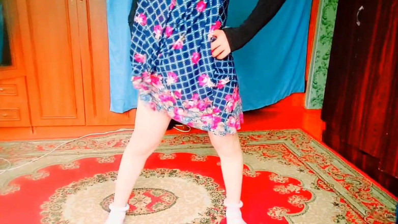 Kitty_Cross: Bonita Femboy sorrindo inocentemente enquanto provoca todos