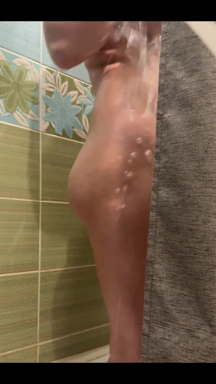 Fox Flame: Ти знала, чому дівчатам так довго митися?