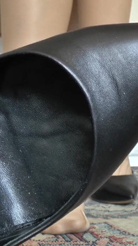 Things Get Hot and Steamy After Trying on High Heels! Lady Victoria Valente