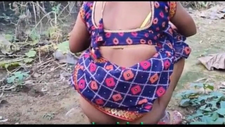 Kavita69: Outdoor Sex Bhabhi Fucked by Devar in Jungle in Open...