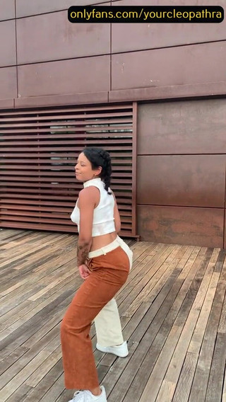 cleopathra: Famosa puta de vídeo de dança de conteúdo