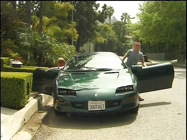 Boy Zone: Tre ragazzi amano giocare