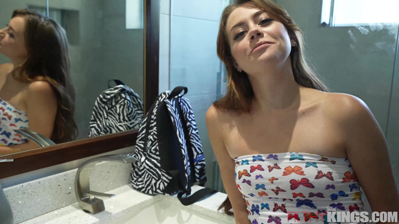 Filthy Kings: Selena Spreads Open