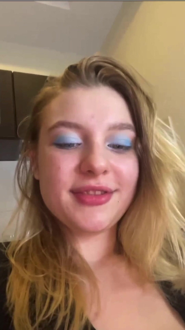 JuiceLussie: Heiße amateurin sitzt auf deinem gesicht und masturbation