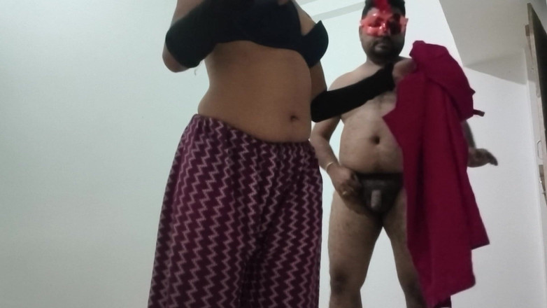 priyankabgu1: Bhabhi India dever panas gaya doggy berkongkek keras di rumah