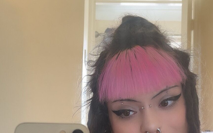 Bambi Fae: Kijk hoe ik een slechte, vuile kleine slet ben