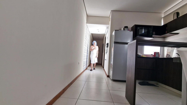 Latinascachondas: Ik neuk de brunette van de pizzabezorging