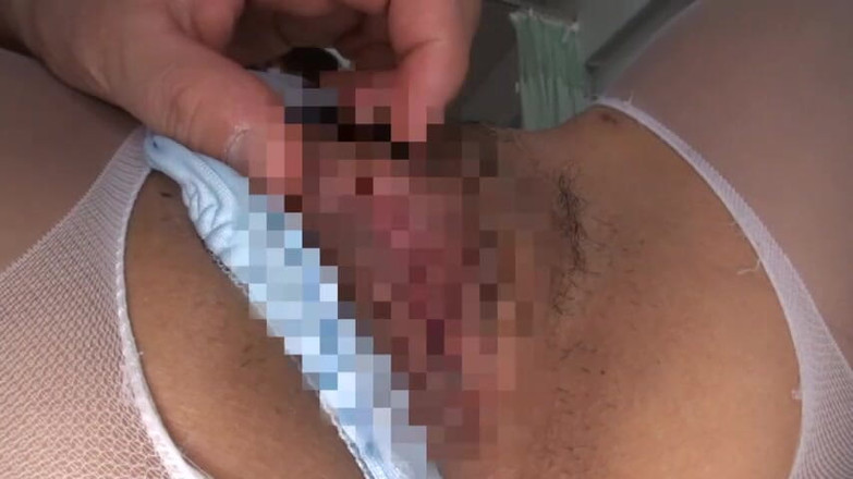 CherryBONBON: Infermiera con occhi dolci, sorriso bluso e calore crescente