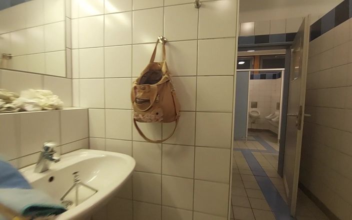 sweetfeet29: Horny in Public Toilett 1