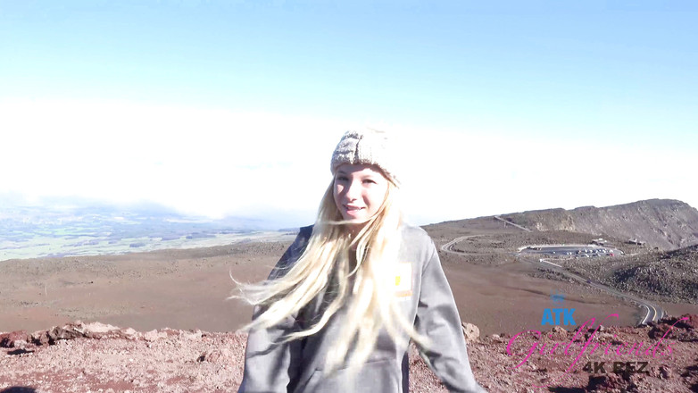 ATK Girlfriends: Percutian maya di Hawaii dengan Kenzie Reeves bahagian 6