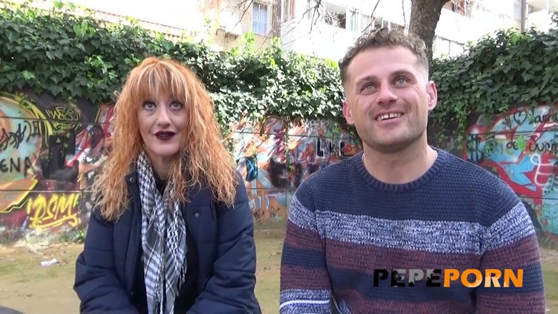 PepePorn: Lydia precisa de um garanhão famoso, e ela precisa dele...