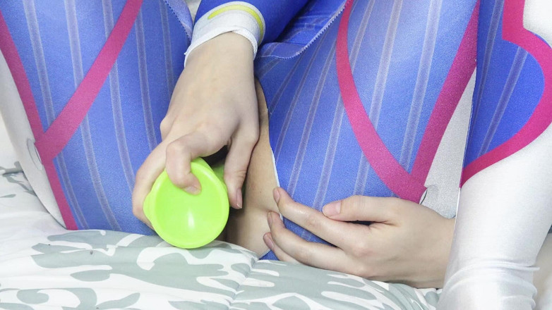 LustfulGeeks: D.va şehvetli anal mastürbasyon