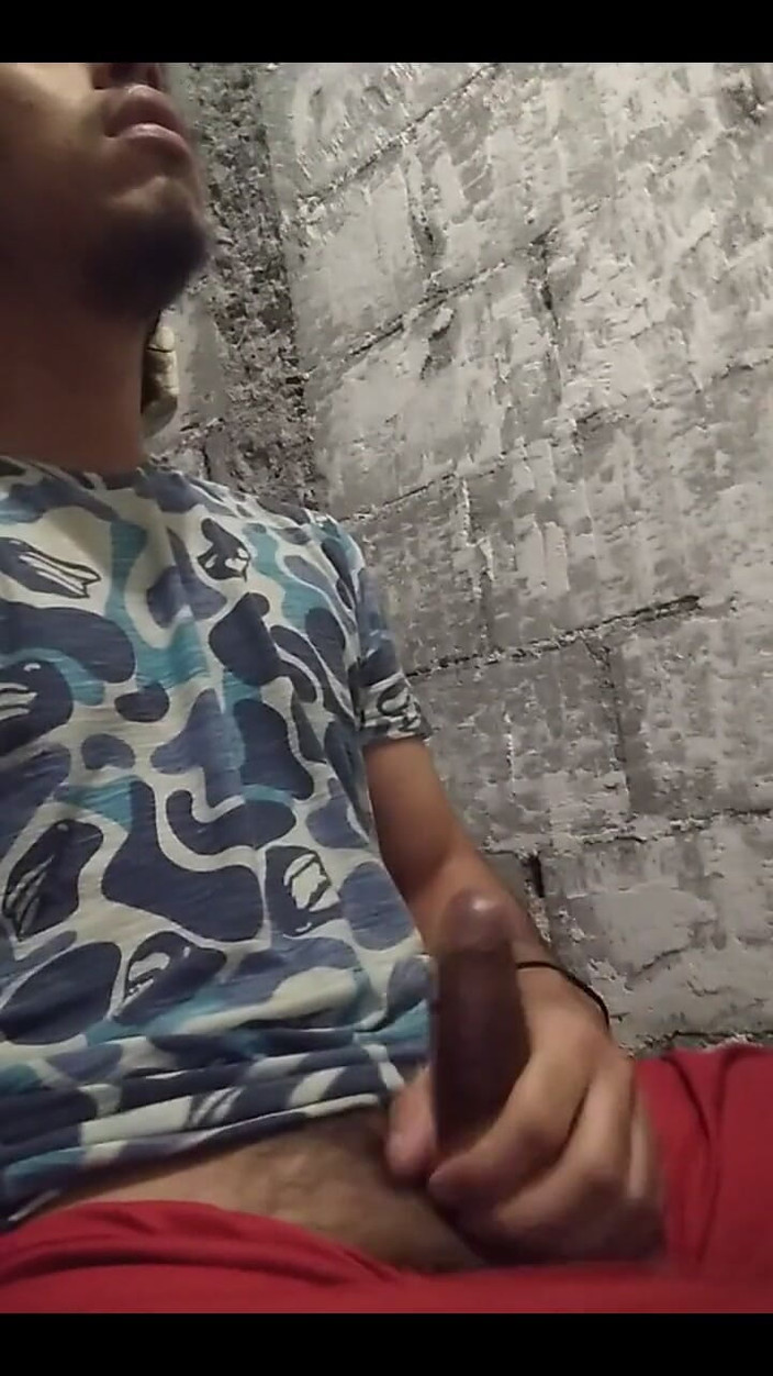 AlexAlejandro13: Bắt đầu từ thứ sáu, nóng bỏng và đầy sữa