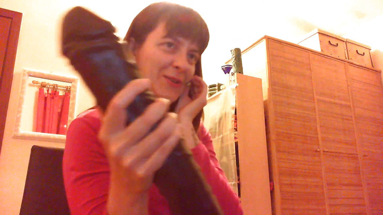 Nicoletta Embassi: 全部しゃぶっちゃう!奴隷！