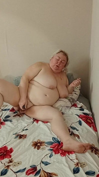 Stepmom's Big Ass and Big Hairy Pussy