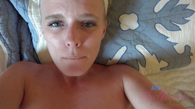 ATK Girlfriends: Elaina Raye के साथ वर्चुअल वेकेशन हवाई 4/5