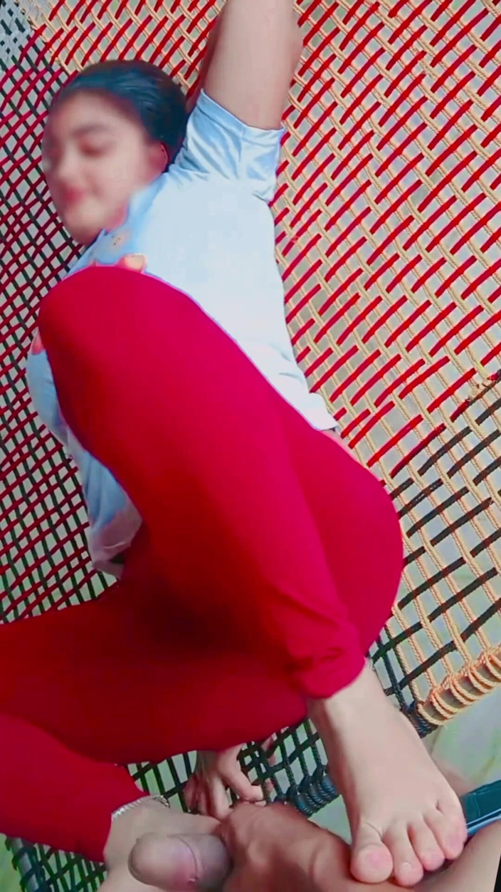 Your_aisha: Desi Village Girl First Time Sex in Home