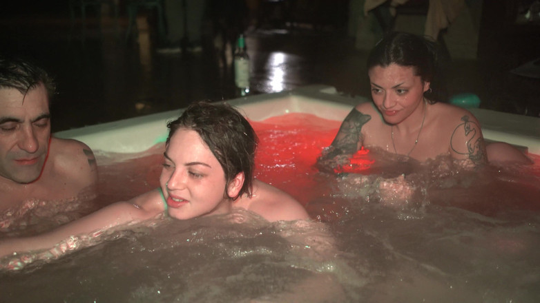 Knock Knock Club: Jacuzzi orgia! Quarteto quente com Yael Stc, Keila Bassi e...