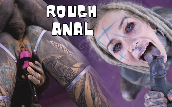 Anuskatzz: タトゥーピアス オルタナティブ ガールがずさんな BJ を与え、アナルを犯される