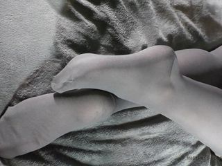 Mistress Legs: Foot fetish legs in grey opaque tights