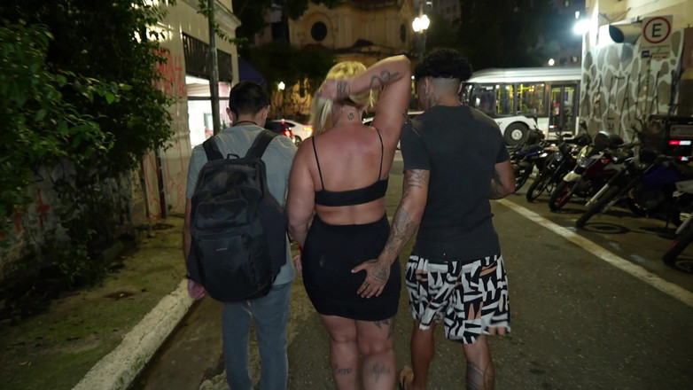 Tiffany Montavani: Dp Tutorial con Tiffany Montavani, per l'ex-fidanzato Mc Pip... È tutto...